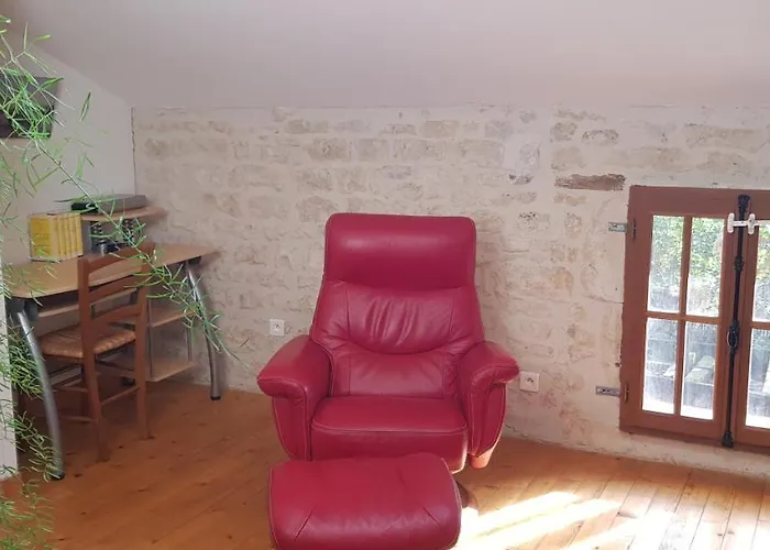 Charmante בית נופש Nalliers (Vendee)